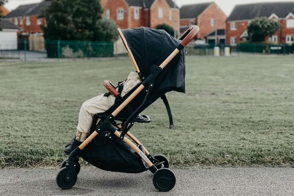 Sitting pram on sale