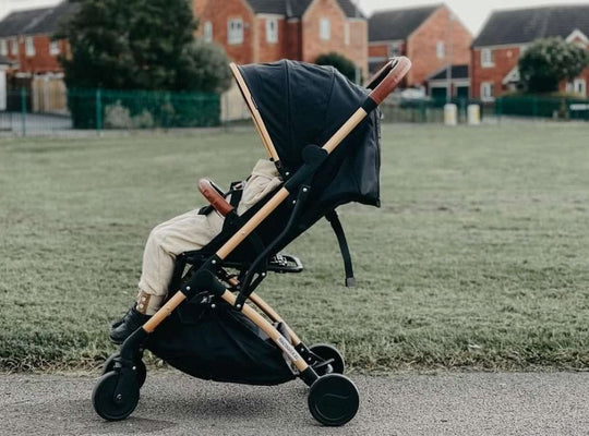 When Can Babies Sit Up in Prams?
